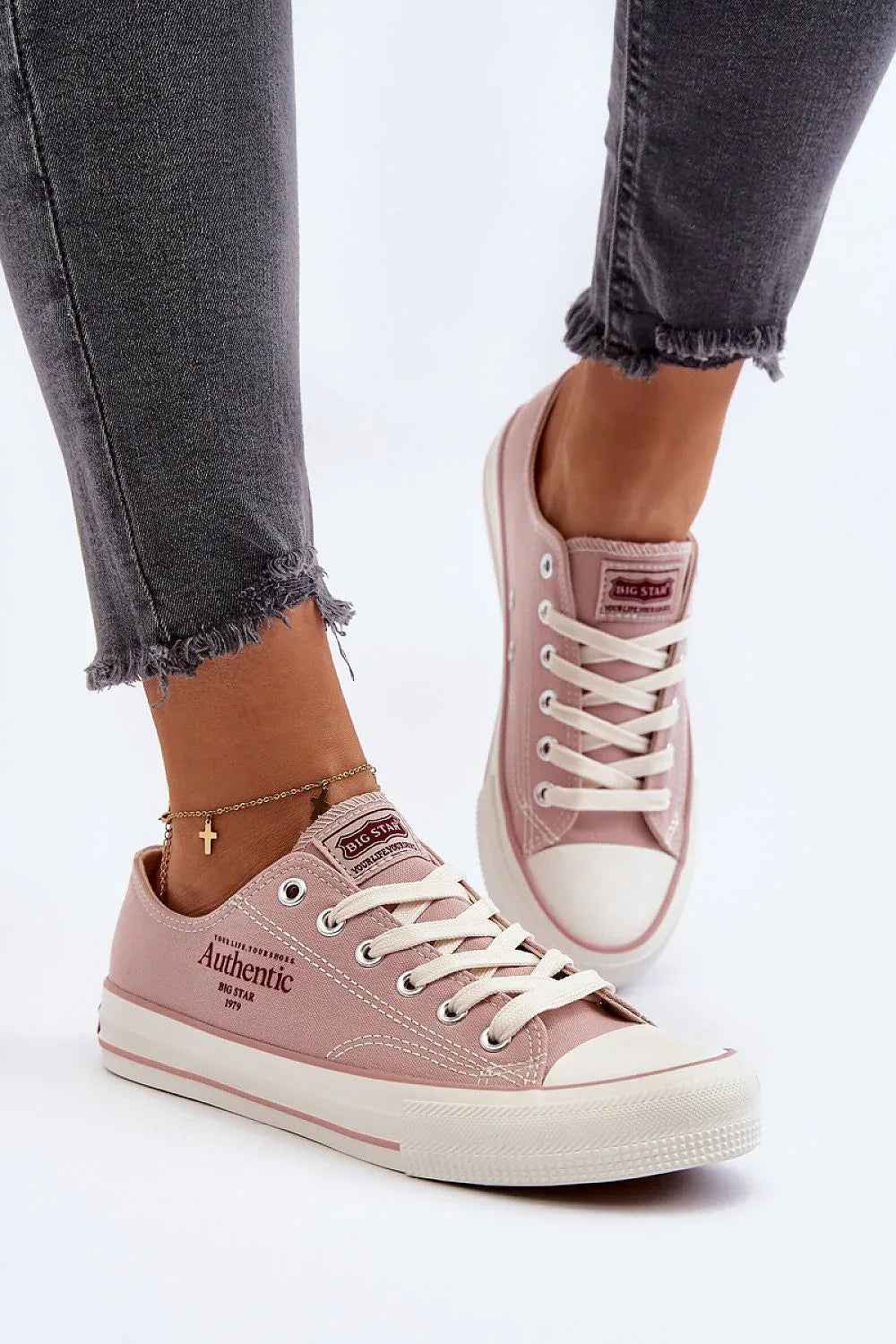 Sneakers Model 194989 Step in style